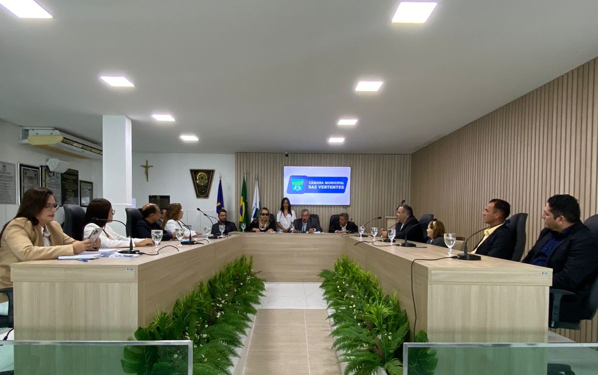 Vereadores iniciam Legislatura 2025-2028 nesta segunda (3)